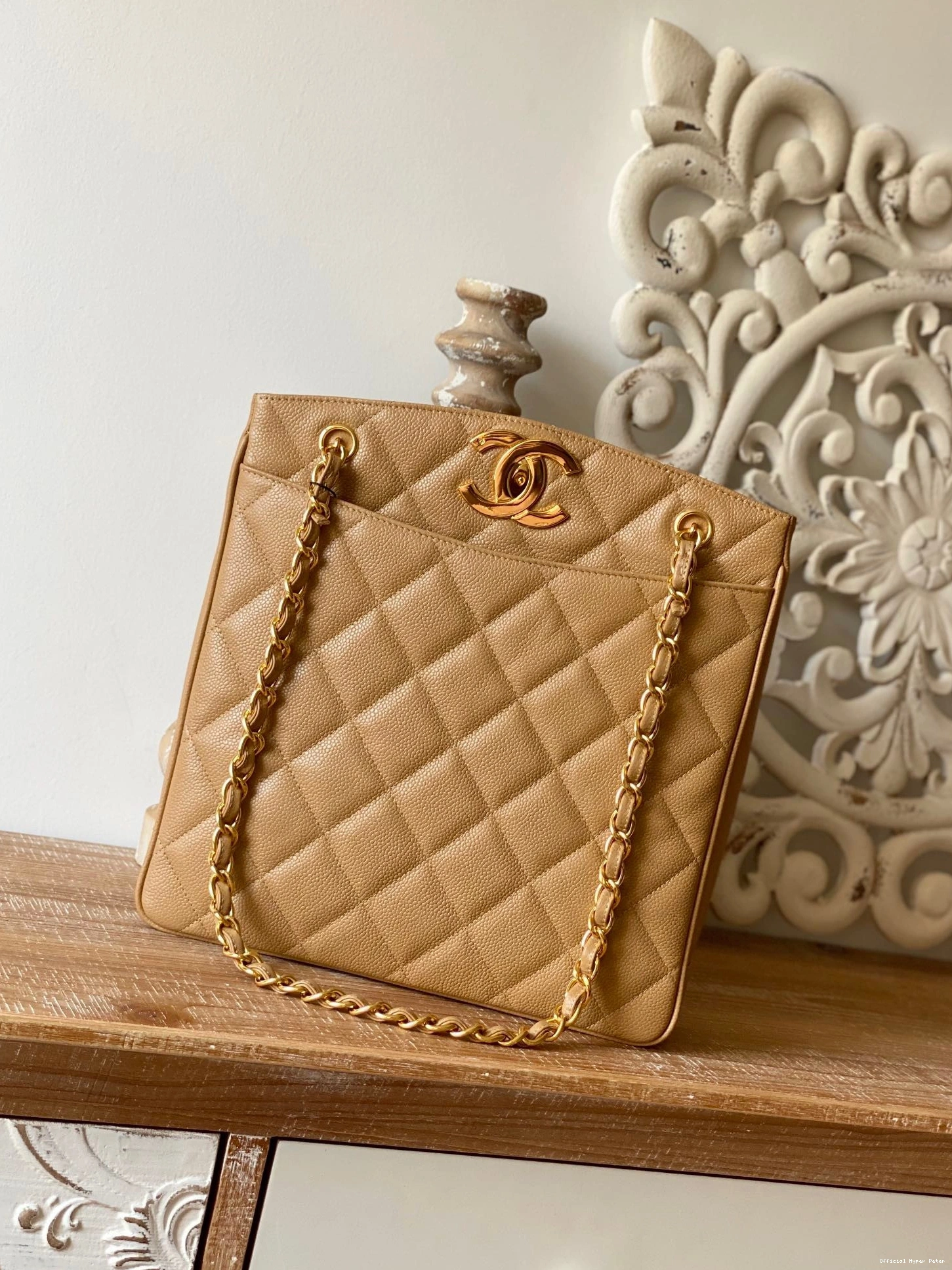 Hyper Peter CHANEL VINTAGE TOTE 0723